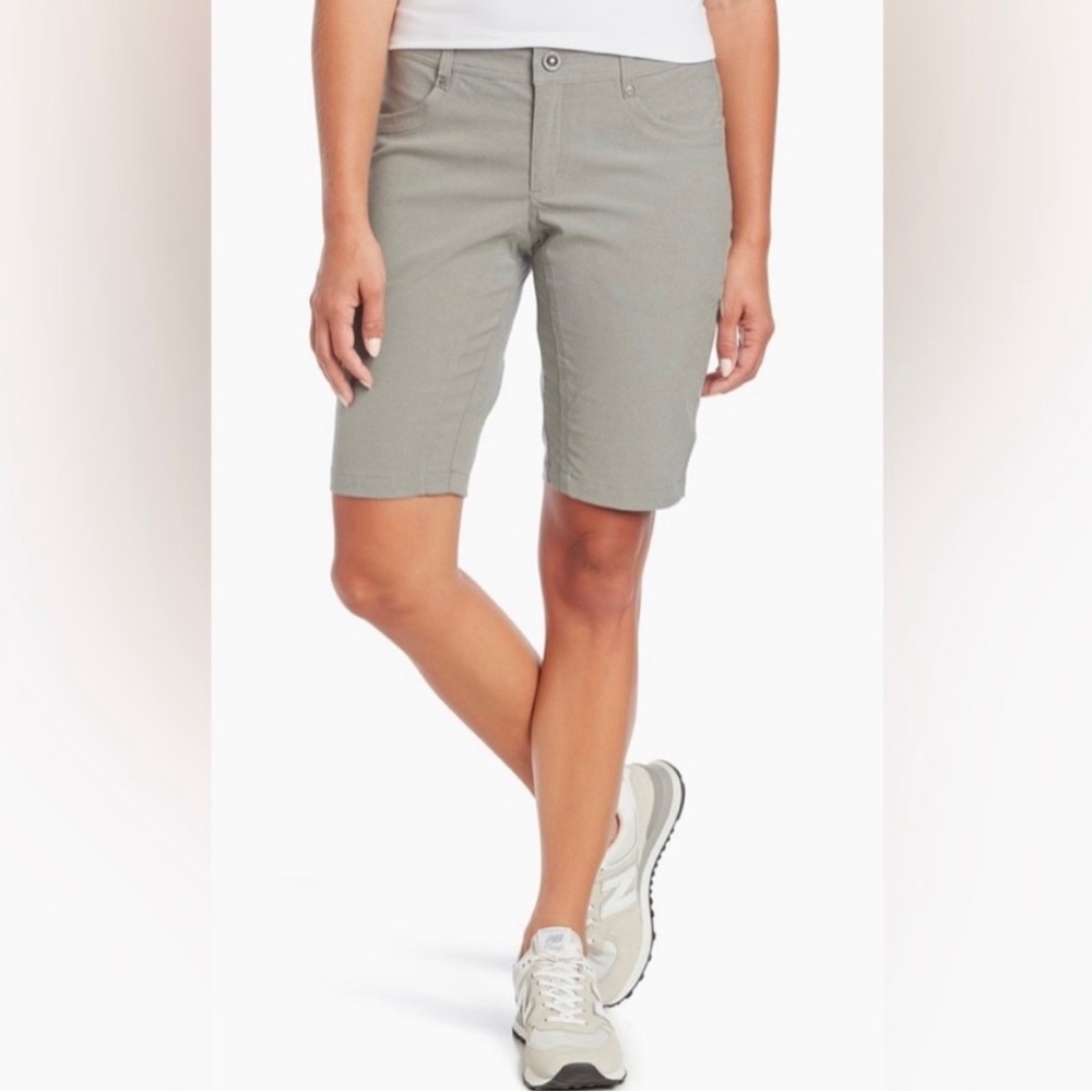 Kuhl Treker 11” Shorts in Size 14